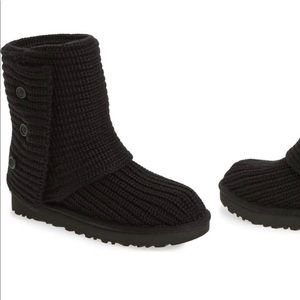 black knitted UGGS